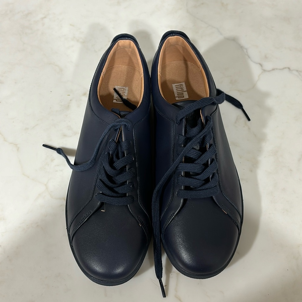 Fitflop walking shoes- brand new